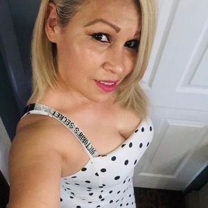 Meet your Posher, Angelica